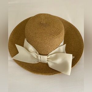 Tuckernuck Toucan Collection Hat with Bow